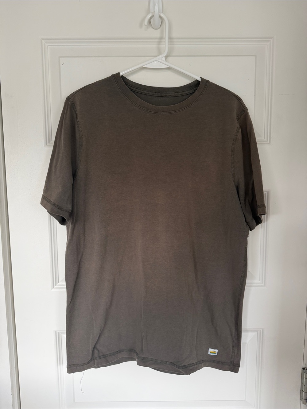 Vuori Classic Men's Crew Neck T‑Shirt - Brown